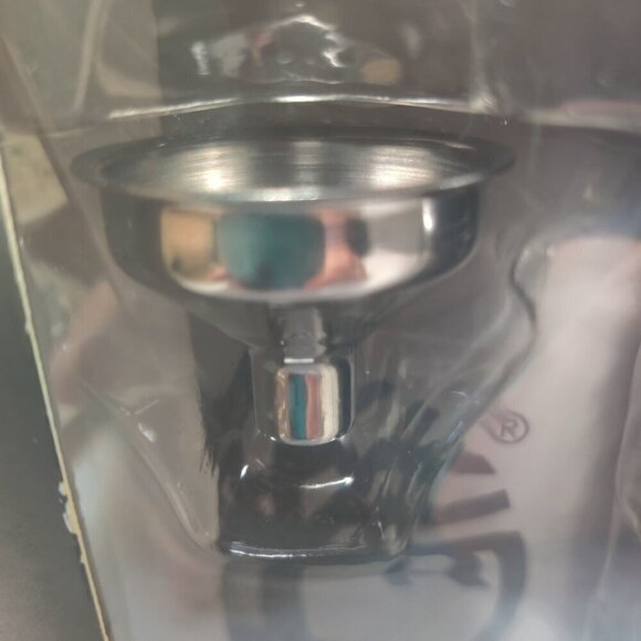 Timberland Leather Flask, Filling Funnel, Gift Boxed, Sourced Leather 6oz - Picture 4 of 4